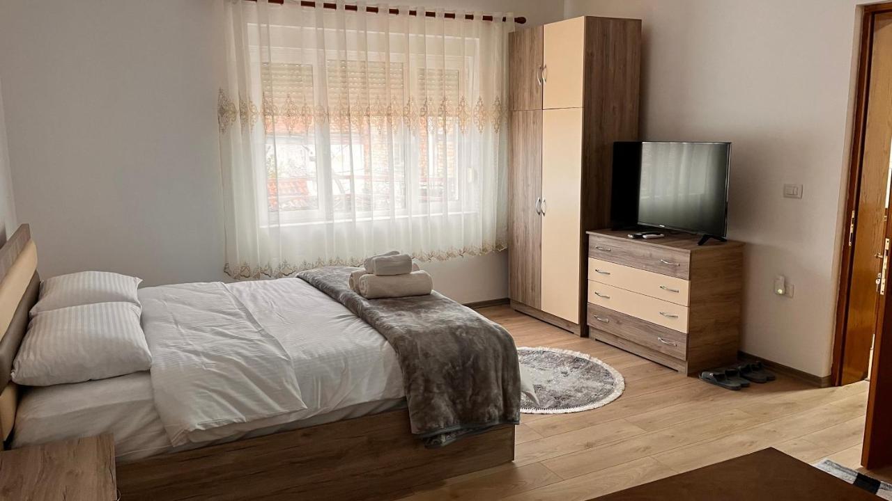 Driteza Hotel Korce Ngoại thất bức ảnh