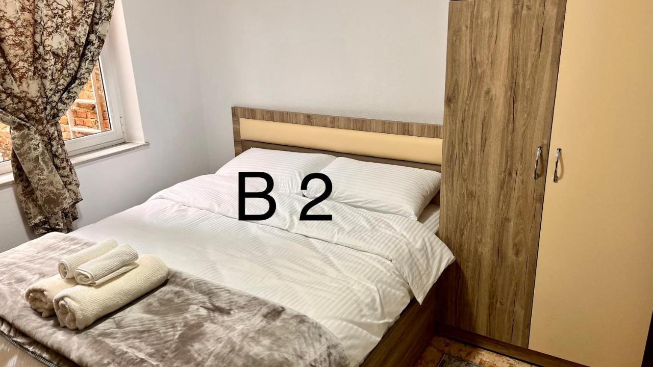 Driteza Hotel Korce Ngoại thất bức ảnh