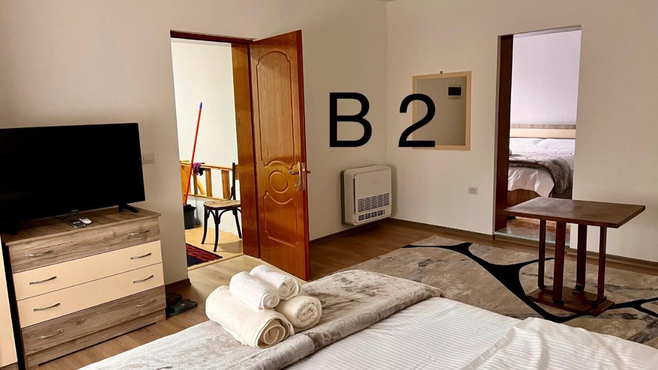 Driteza Hotel Korce Ngoại thất bức ảnh