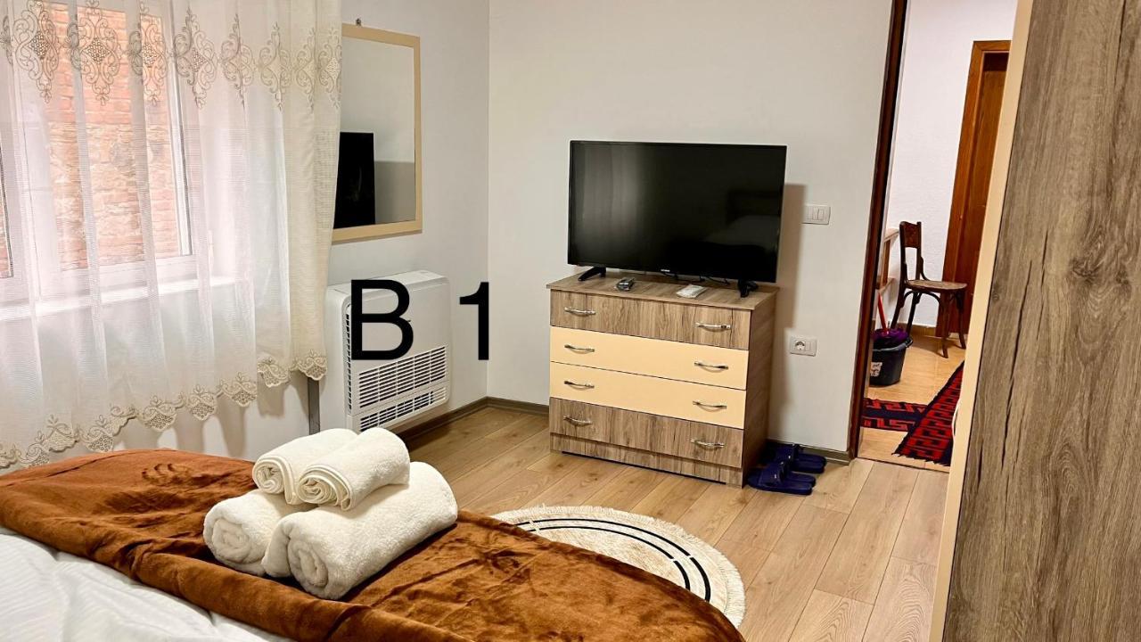 Driteza Hotel Korce Ngoại thất bức ảnh