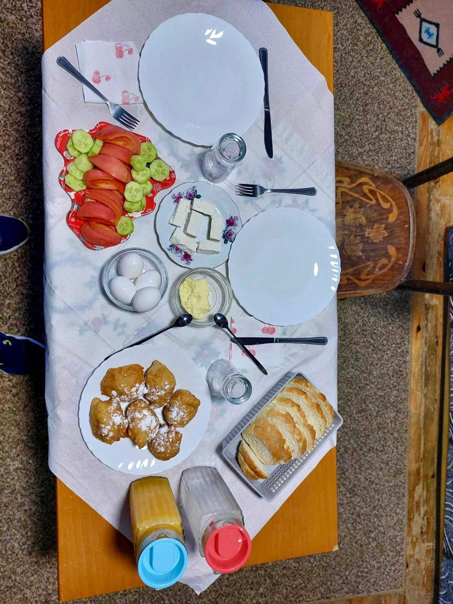 Driteza Hotel Korce Ngoại thất bức ảnh